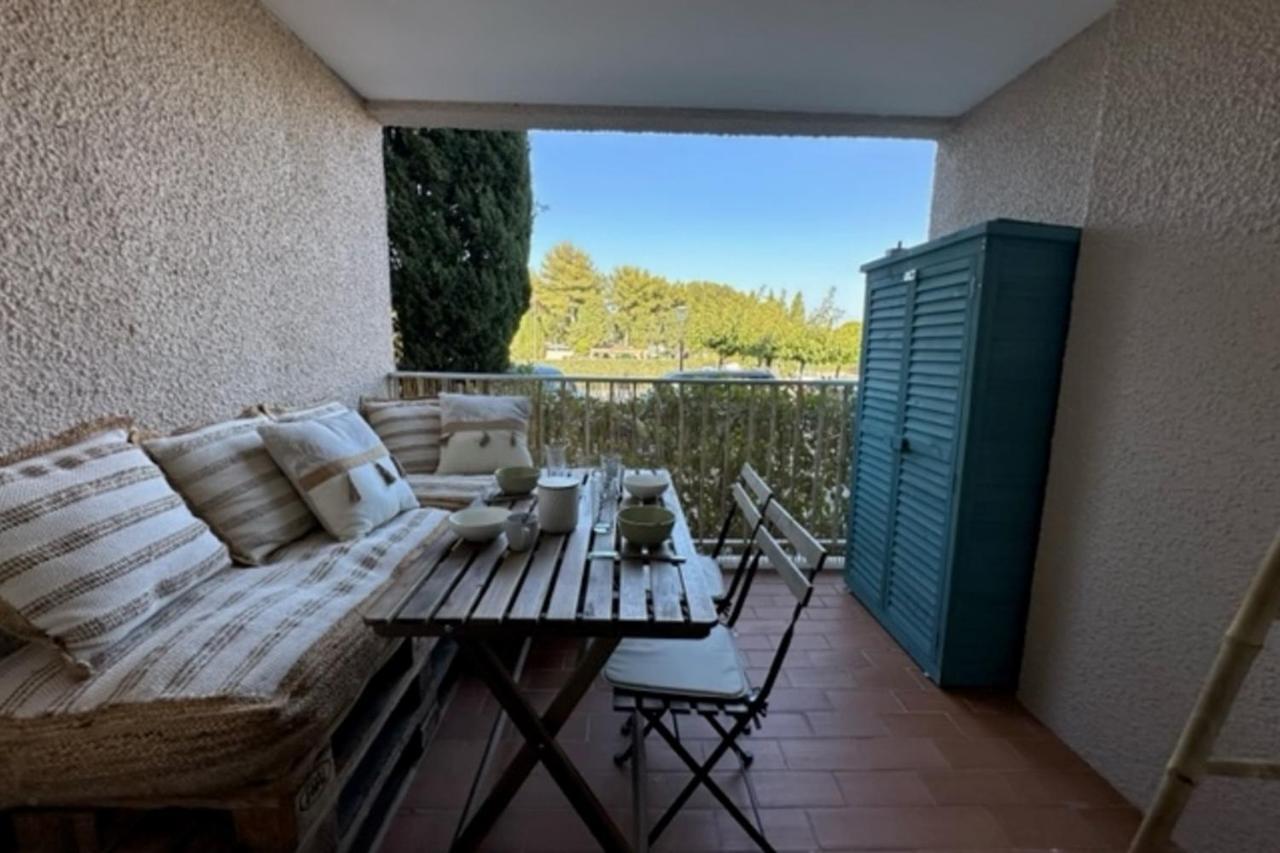 Very Cosy Apartment At 200 M From The Beaches La Londe-les-Maures Exterior foto
