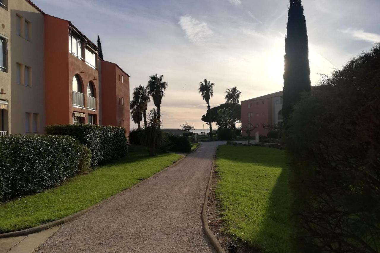 Very Cosy Apartment At 200 M From The Beaches La Londe-les-Maures Exterior foto