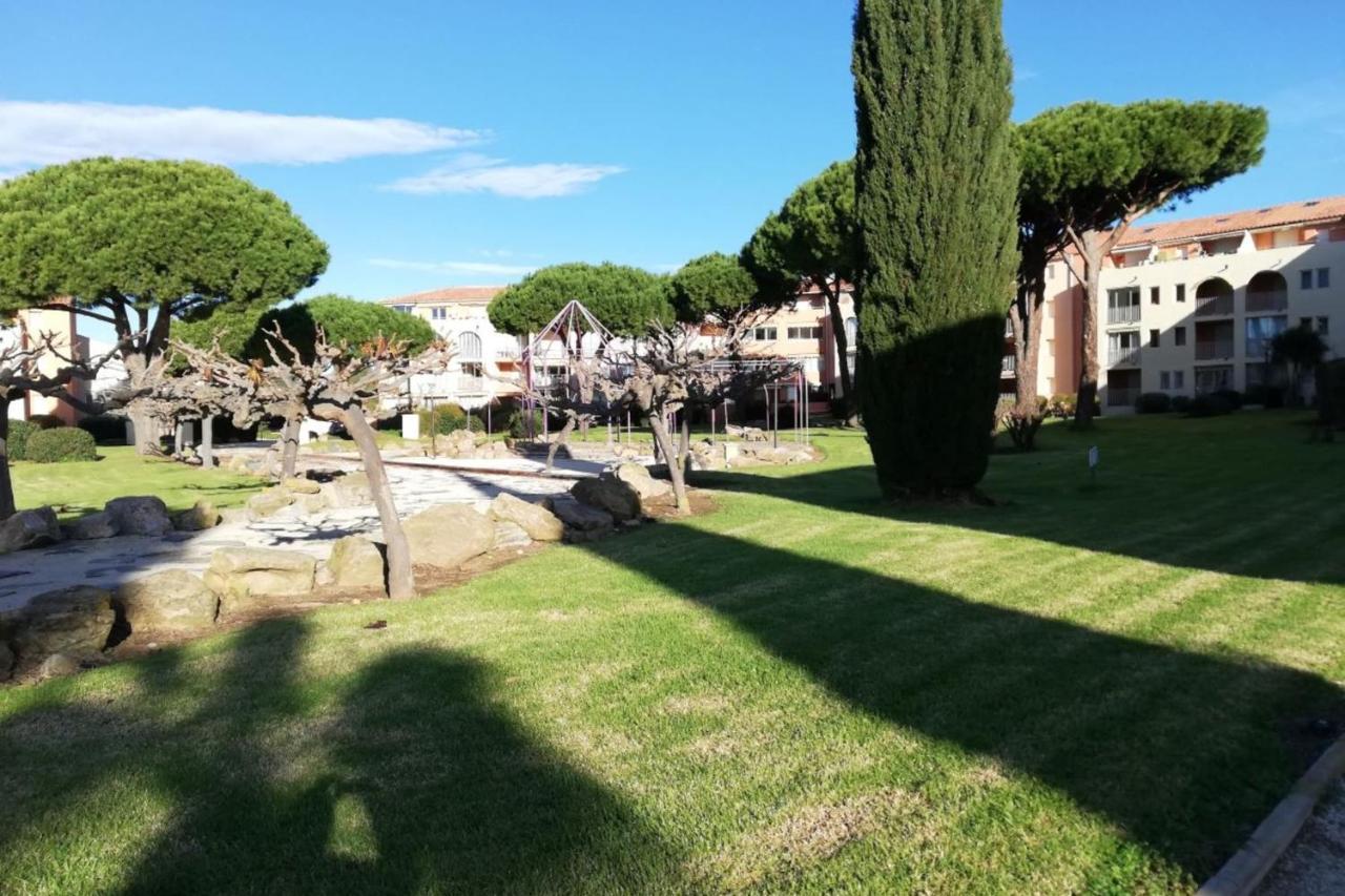Very Cosy Apartment At 200 M From The Beaches La Londe-les-Maures Exterior foto